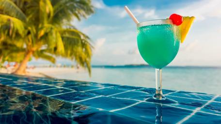 Tropical Cocktail Paradise wallpaper