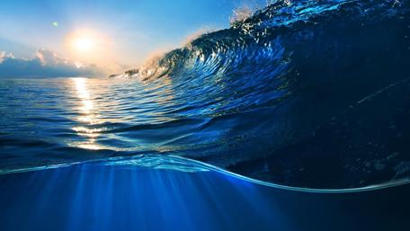 Ocean Wave Oasis for a Summer Escape wallpaper
