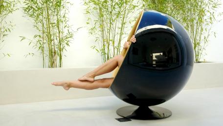Modern Cocoon Retreat for Relaxation and Rejuvenation wallpaper