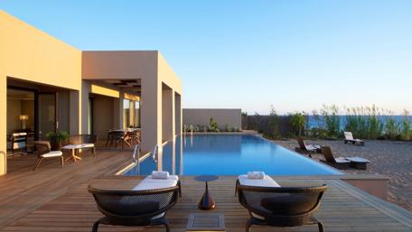 Luxury Poolside Escape at Modern Home wallpaper