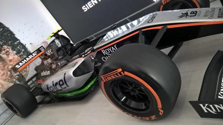 Formula 1 Racing Machine in High Detail wallpaper