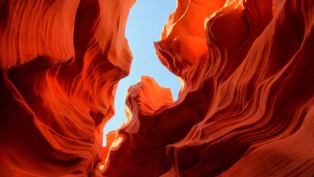 Stunning Red Rock Canyon Under Blue Sky wallpaper