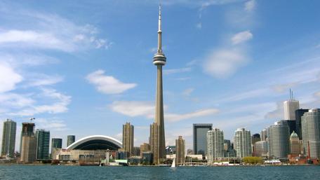CN Tower at daytime wallpaper