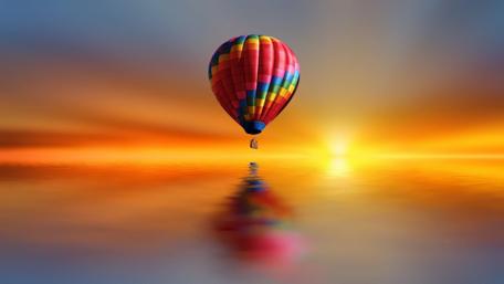 Sunset Serenity in a Hot Air Balloon wallpaper