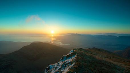 Sunrise in the mountains wallpaper