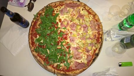 Delicious Pizza from Napoli Italy wallpaper