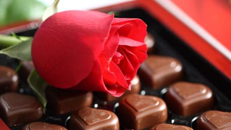 Romantic Chocolate and Rose Delight wallpaper