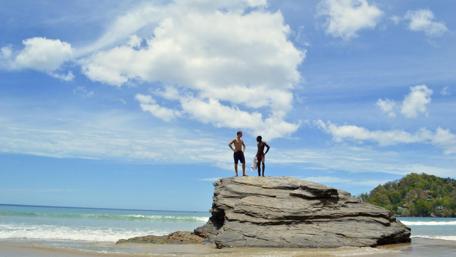 Exploring Nature's Beauty in Las Cuevas Bay wallpaper