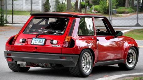 Classic Turbo Beauty on Display wallpaper