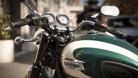 Classic Triumph Motorcycle Close-Up Enhancing Style and Elegance wallpaper