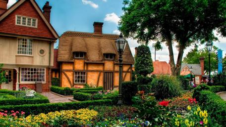 Charming Countryside Escape wallpaper