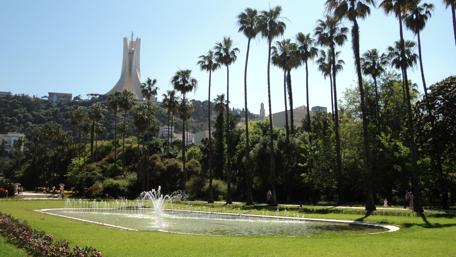 Algerian Serenity Lush Gardens and Monument Views 4K wallpaper