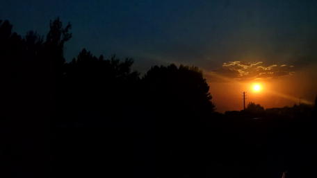 Gloomy Tehran Sunset wallpaper