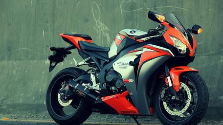 Fierce Honda Sportbike Wallpaper wallpaper