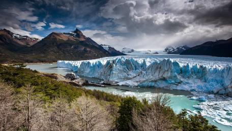 Majestic Glacier Amidst Scenic Mountains wallpaper