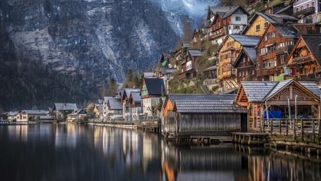 Mountain village in the Alps - Hallstatt in Salzkammergut, Austria wallpaper