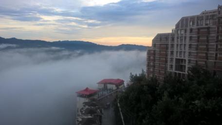 Serenity Amidst the Clouds wallpaper