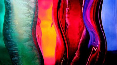Vibrant Flow of Colors in Abstract Design wallpaper
