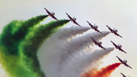 Precision Flight Maneuvers in the Sky wallpaper