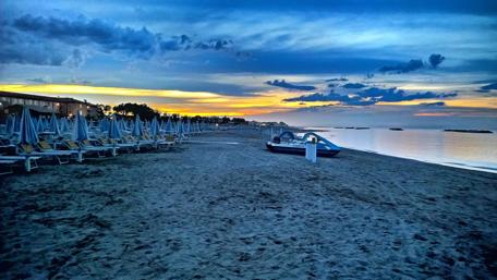 Serene Summer Evening at the Beach wallpaper