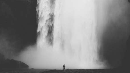 Spring's Silhouette by the Geyser's Majesty wallpaper