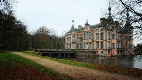 Majestic Castle by Tranquil Lake wallpaper
