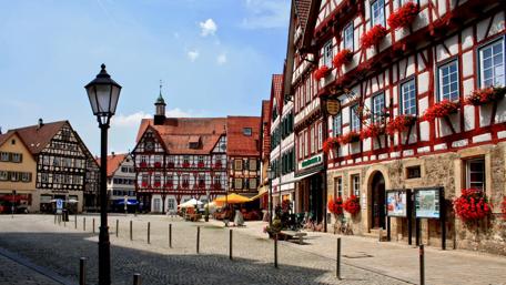 Bad Urach (Marketplace & City Hall) wallpaper