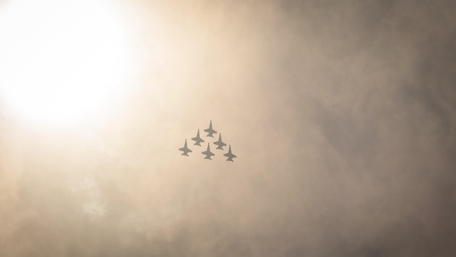 Airborne Formation in the Morning Haze wallpaper