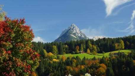 Autumn Mountain Majesty in 4K wallpaper