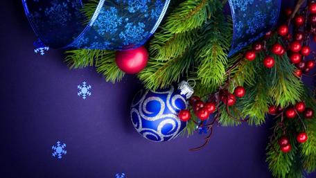 Festive Christmas Ornament Wonderland wallpaper