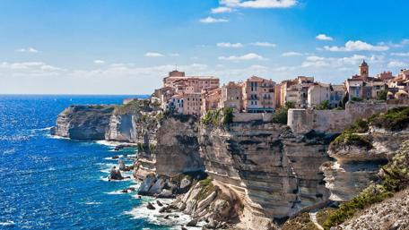 Coastal Serenity of Bonifacio Cliffs and Sea Views wallpaper
