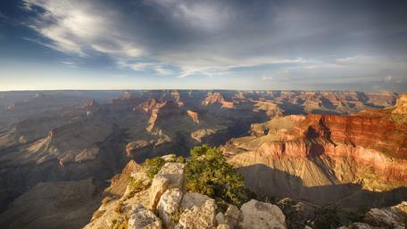 Stunning View of the Grand Canyon at Dusk wallpaper