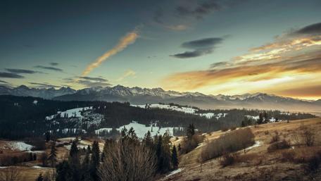 Majestic Winter Hills at Dusk wallpaper
