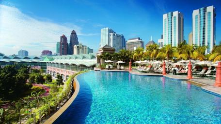 City Escape at the Rooftop Oasis wallpaper
