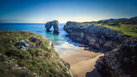 Stunning Coastal View of Nature's Beauty wallpaper