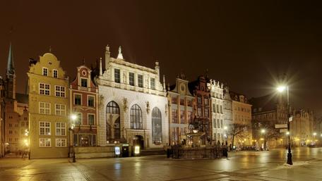 Long Market in Gdansk Illuminated at Night wallpaper