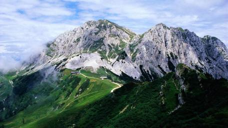 Majestic Mountain Landscape Revealed in Nature's Glory wallpaper