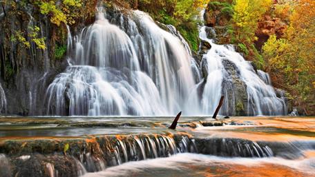 Majestic Forest Waterfall Serenity wallpaper