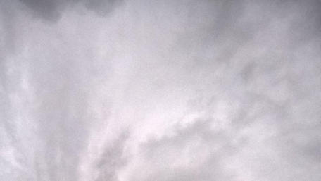 Muted Harmony of Cloudy Skies wallpaper