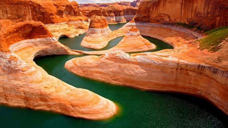 Majestic Canyons and Serene Waters wallpaper