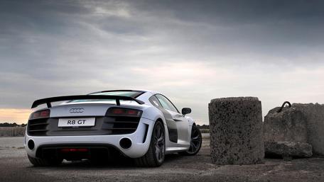 Audi R8 GT at Sunset Drive Opulence wallpaper