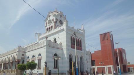 Majestic City Church Architecture in Vibrant Colors wallpaper