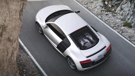 Sleek Elegance of the Audi R8 wallpaper