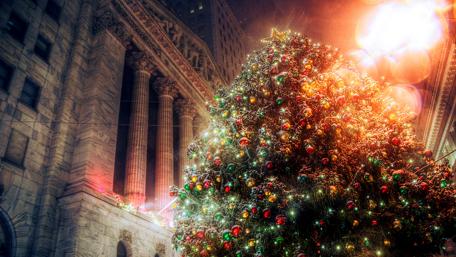 Christmas Tree Splendor in the Night wallpaper