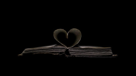 Heartfelt Pages of Romance wallpaper