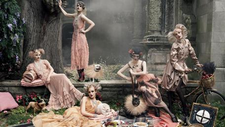Elegant Picnic in a Dreamlike Setting wallpaper