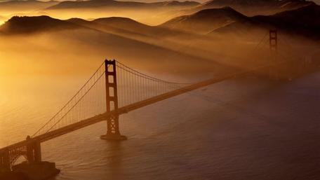 Golden Gate Bridge at Sunrise Glow wallpaper