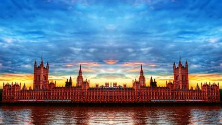 Mirrored Majesty of London Cityscape wallpaper