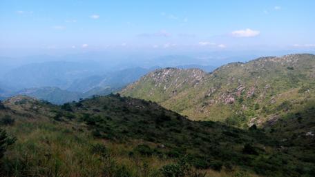 Majestic Mount Baiyun in Serene Nature Scene wallpaper
