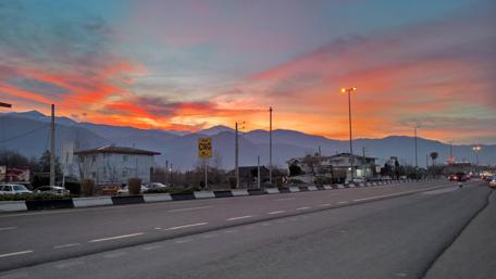 Vibrant Sunset Over City Landscape wallpaper